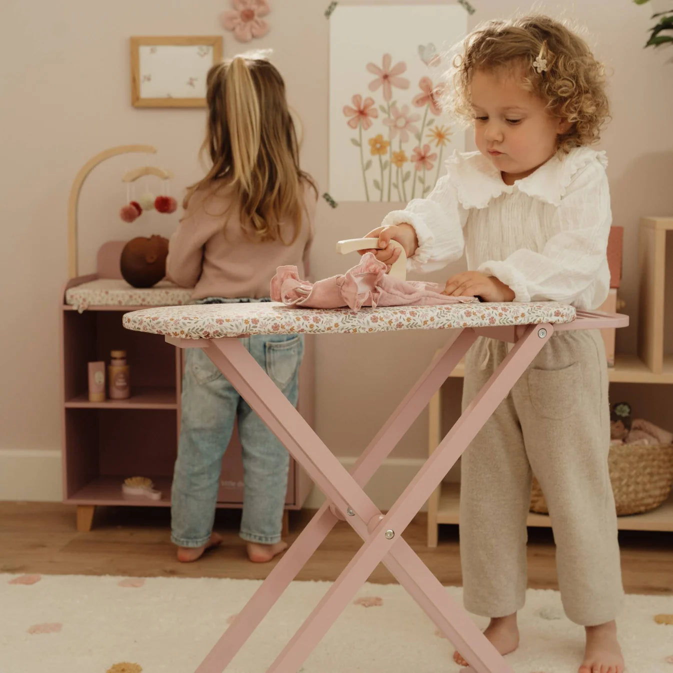 קרש גיהוץ ומגהץ מעץ | Little Dutch