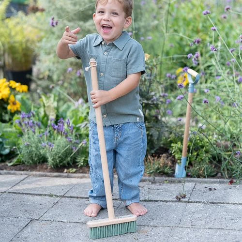 מטאטא מעץ לילדים Little Dutch