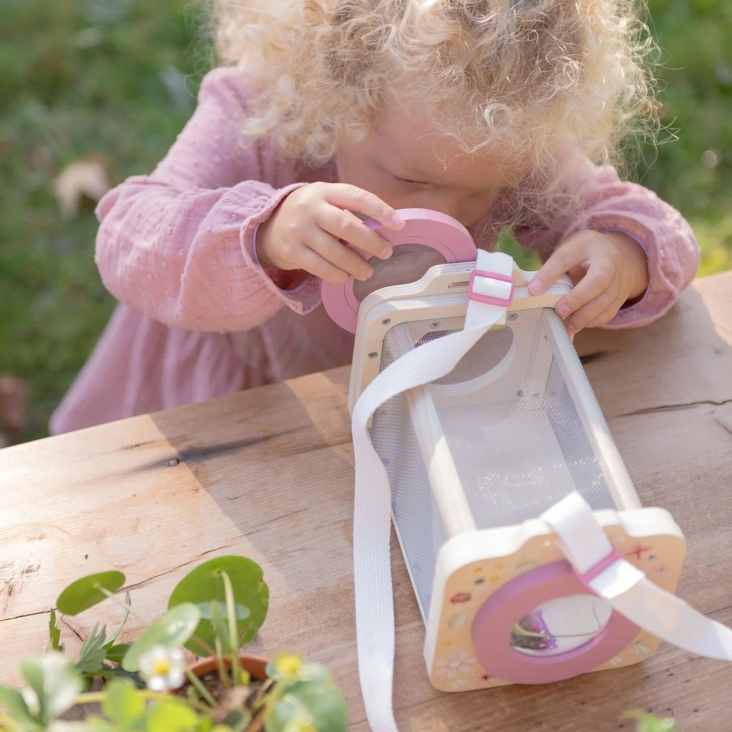 צנצנת חרקים עם זכוכית מגדלת | ורוד גן פיות Little Dutch