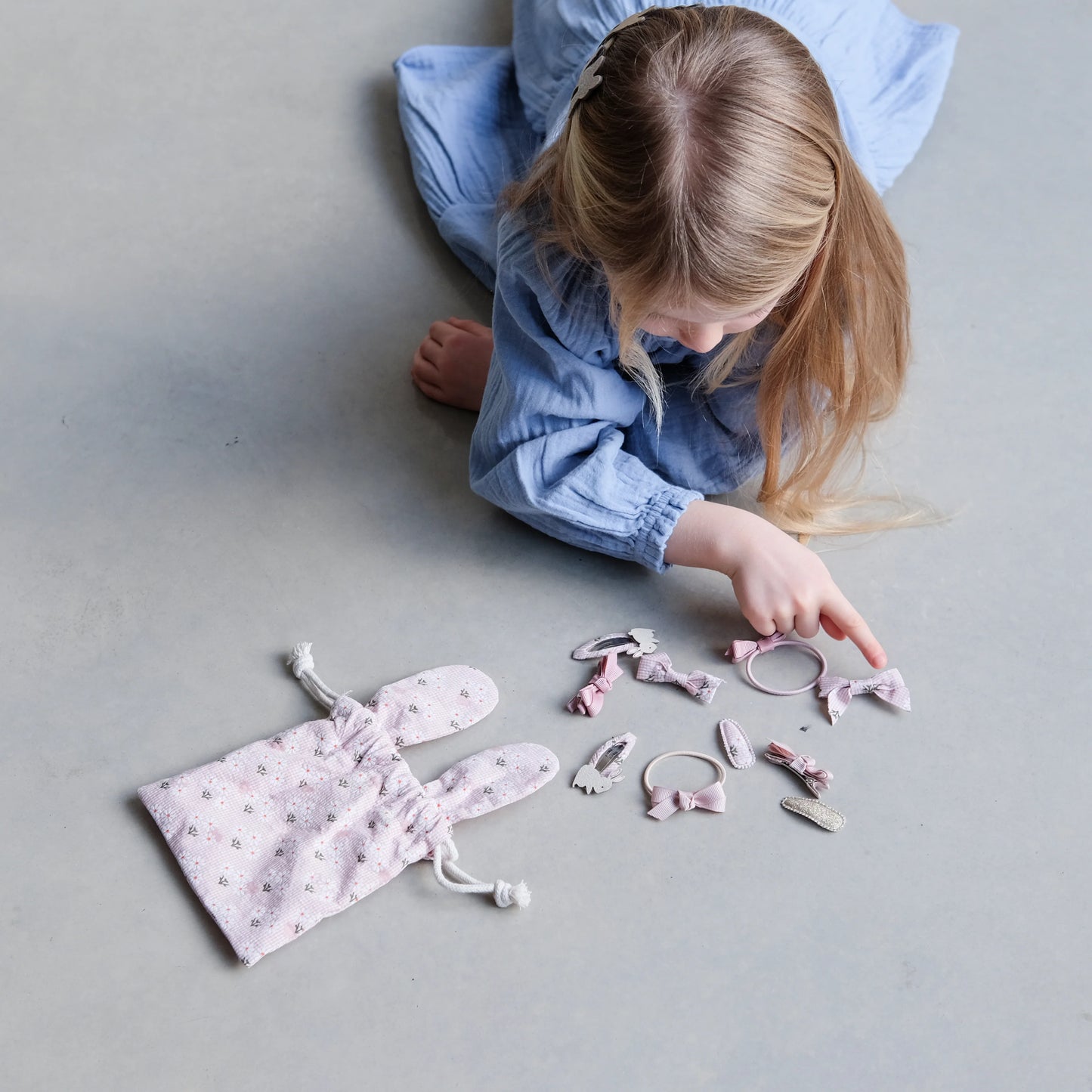 סט מתנה נרתיק ארנב ורוד אביזרי שיער bunny shaped pouch gift set Mimi&Lula