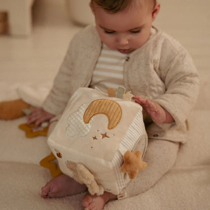 קוביית פעילות רכה | Newborn Naturals