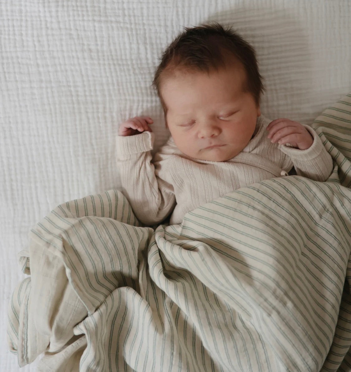 חיתול טטרה מכותנה אורגנית Mushie| פסים סייג׳