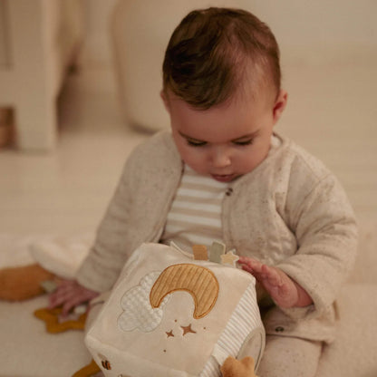 קוביית פעילות רכה | Newborn Naturals