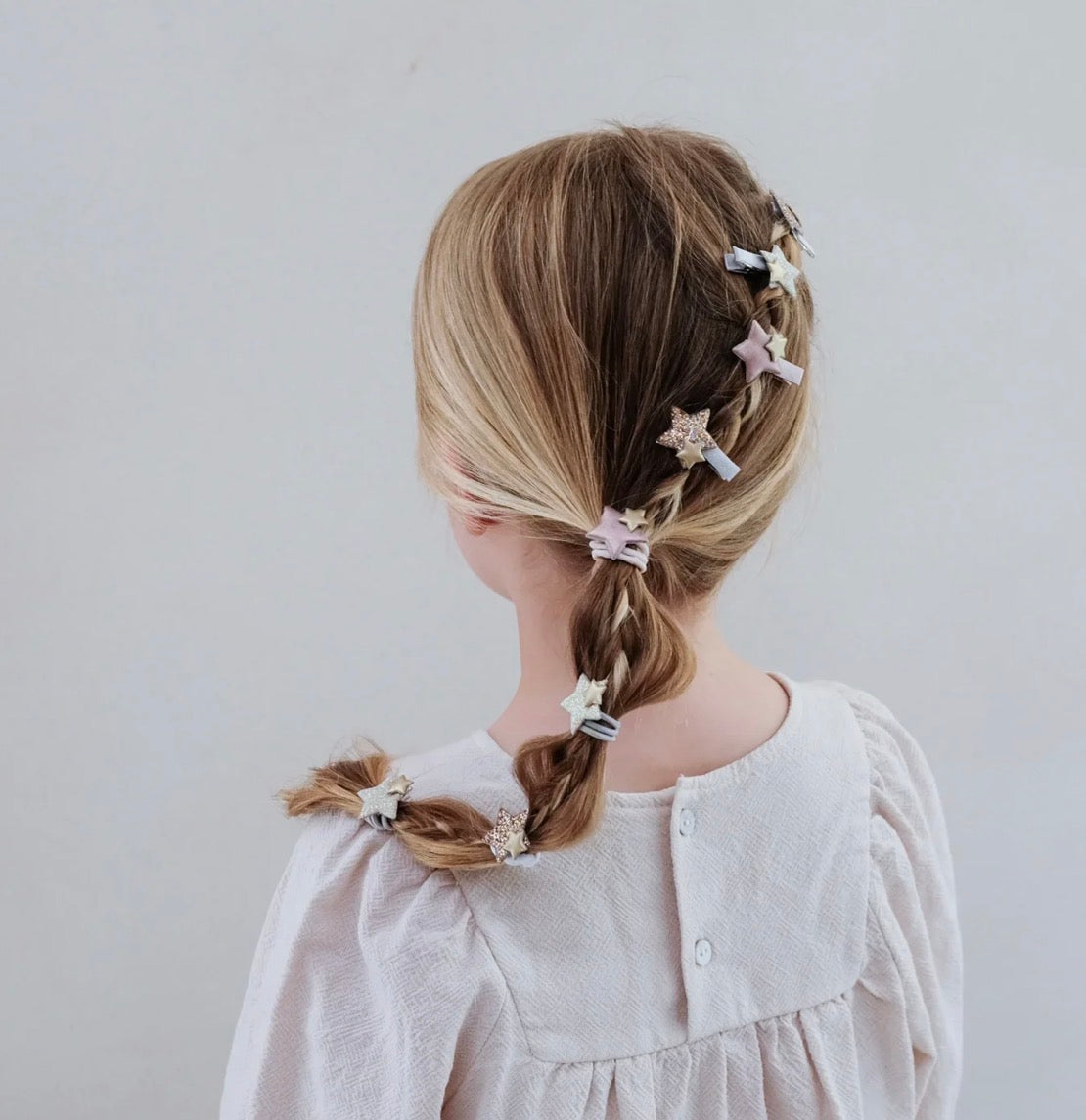 סט 8 סיכות כוכבים קטנות מנצנצות Mimi&Lula