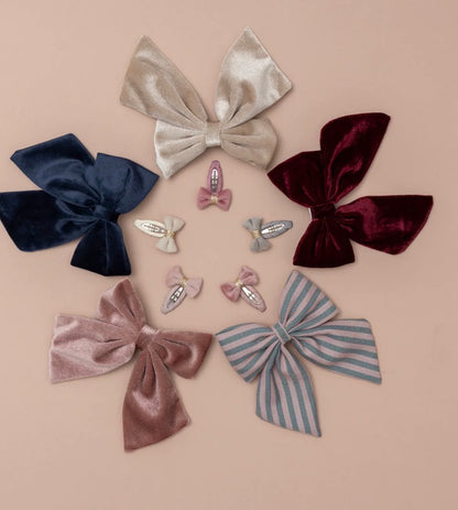 סט 5 סיכות קטנות לשיער Tinkerbell Velvet Bow Hair Clips
Mimi&Lula