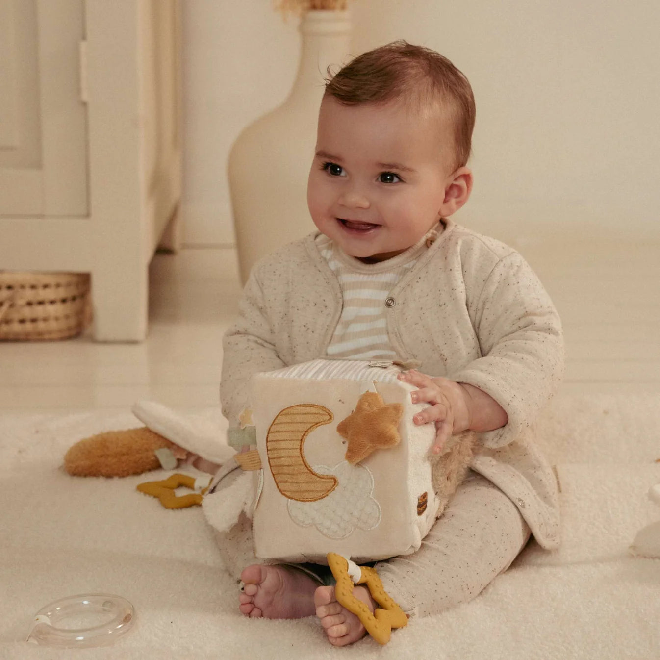 קוביית פעילות רכה | Newborn Naturals