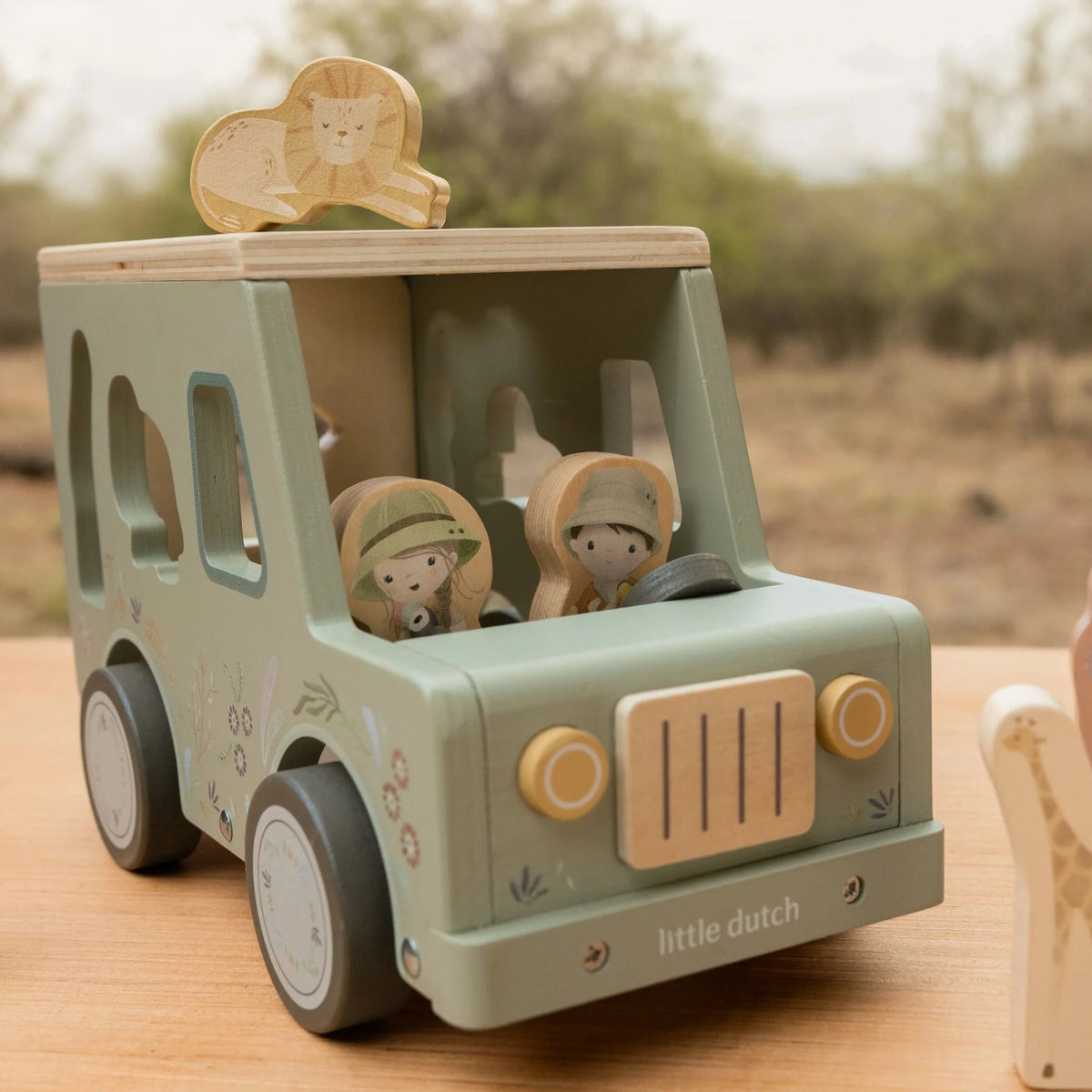 משחק מיון צורות מעץ | מכונית ספארי safari friends Little Dutch