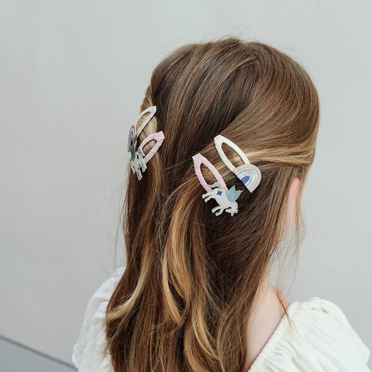 סט 4 סיכות לשיער חד קרן וקשת נוצצת Unicorn & Rainbow Hair Clips
Mimi&Lula