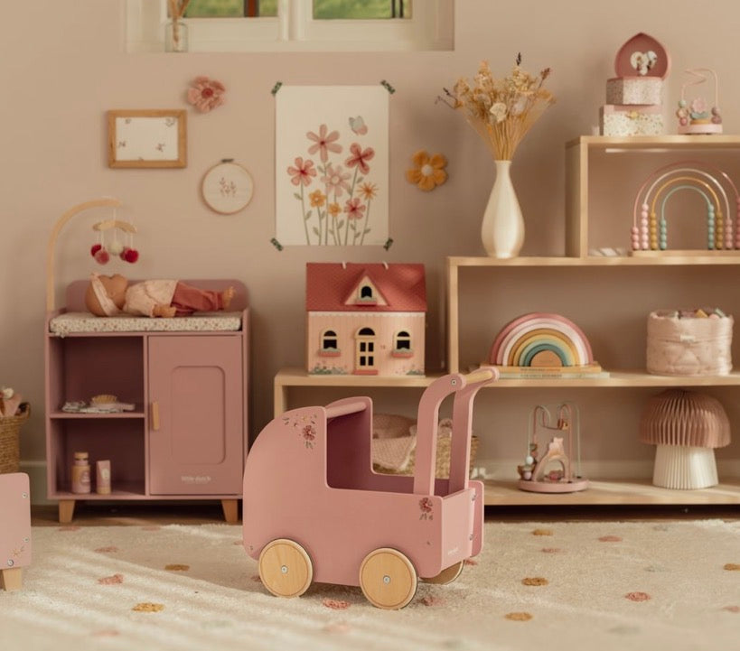 עגלת בובה מעץ Little Dutch