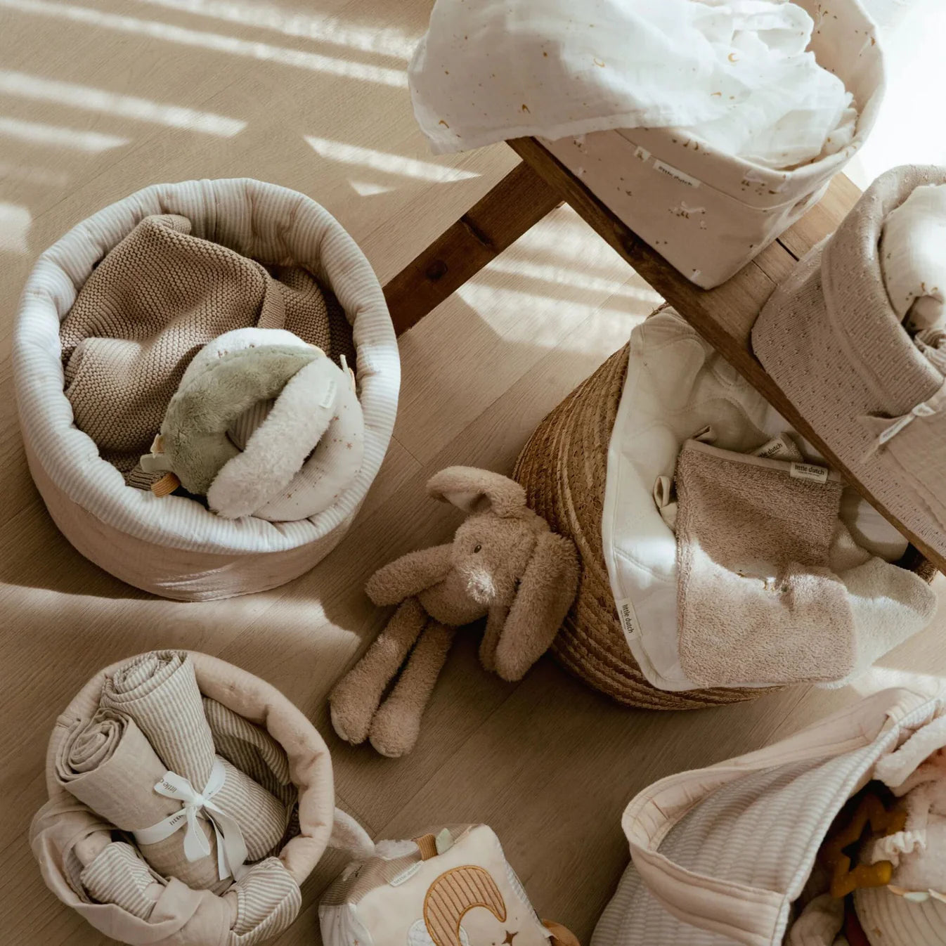 סל אחסון קטן | Quilted Storage Basket  Small Beige Stripes
