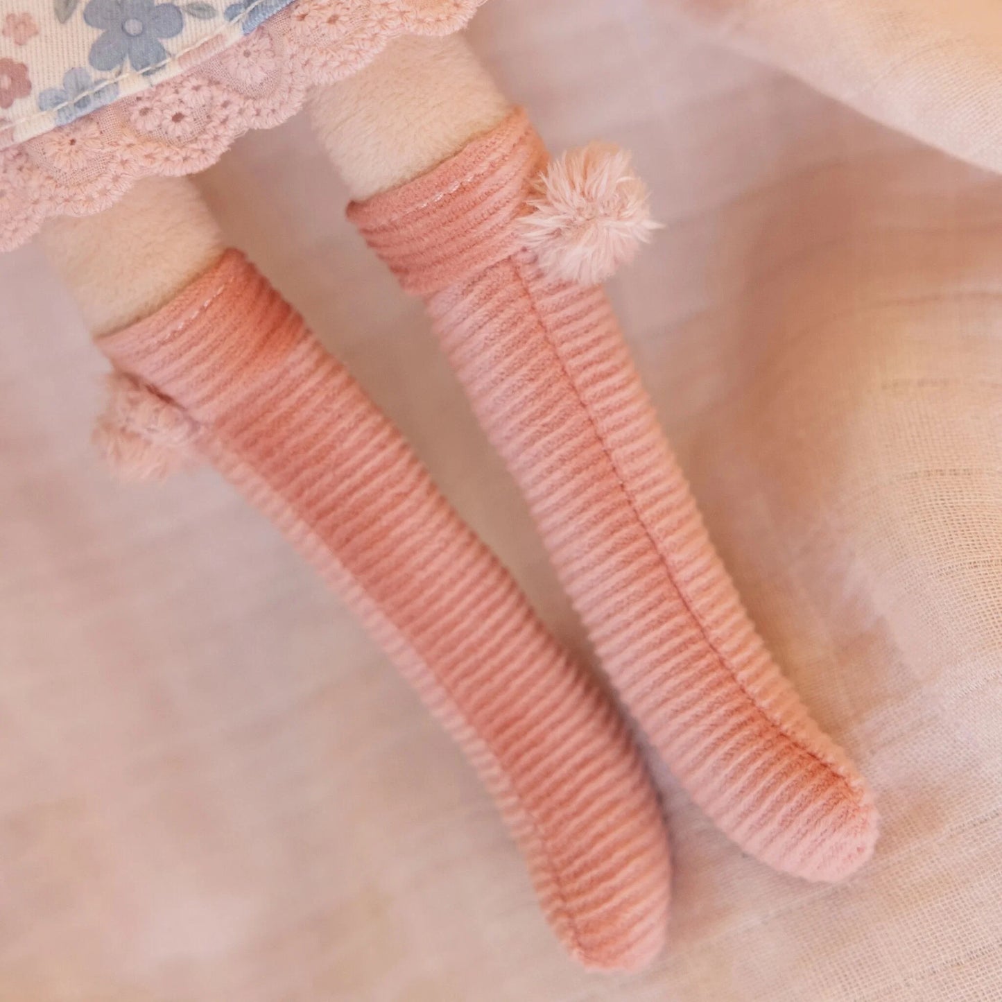 רוזה הבובה עם קוקיות 35 ס״מ Little Dutch
