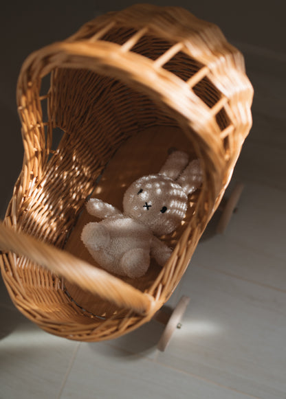 עגלת בובה מקש מרופדת