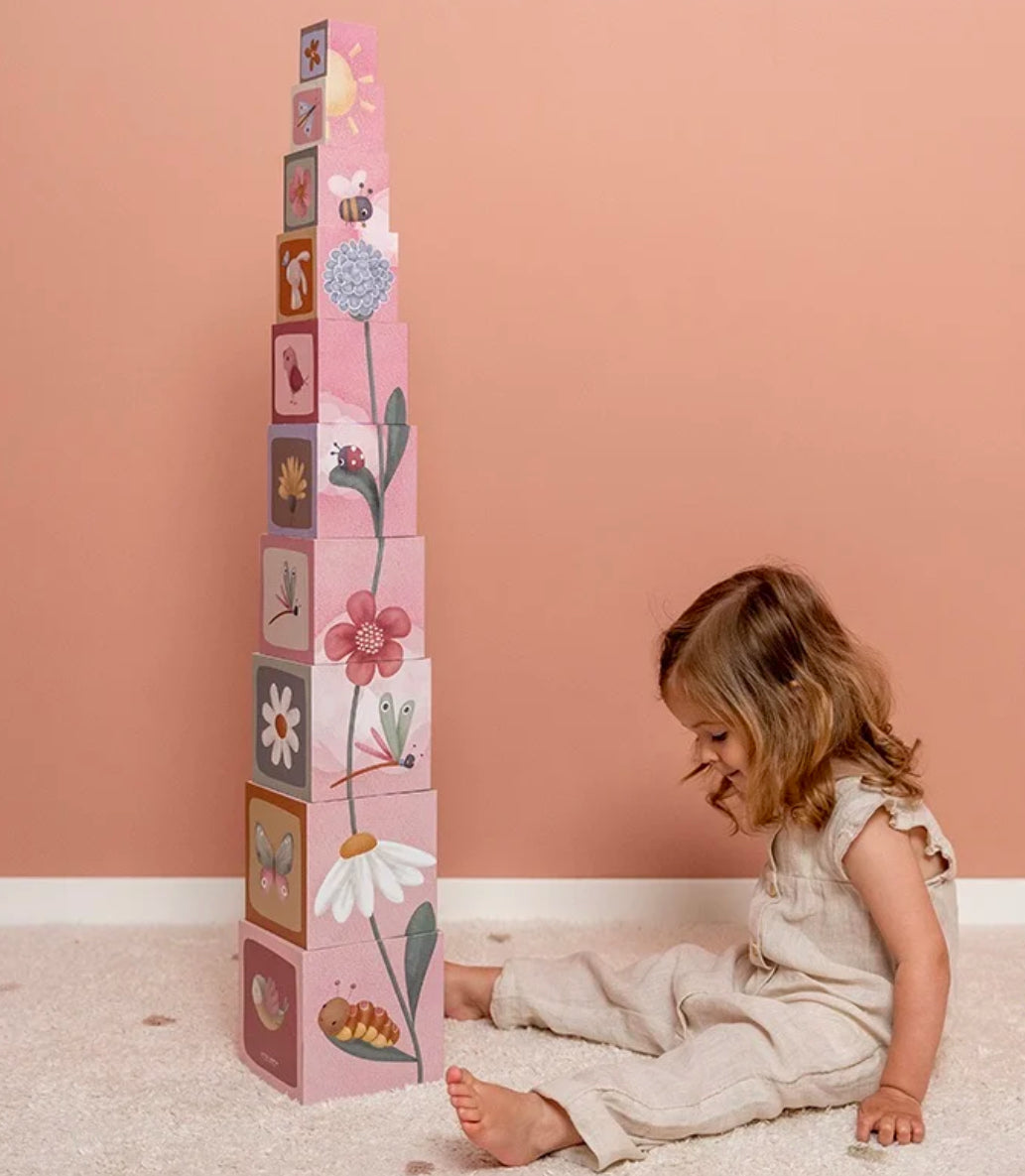 אבני בניין| פרחים ופרפרים