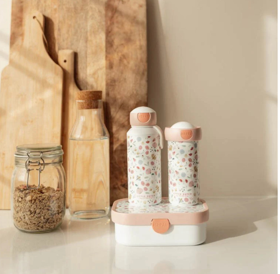 קופסת אוכל| פרחים ופרפרים