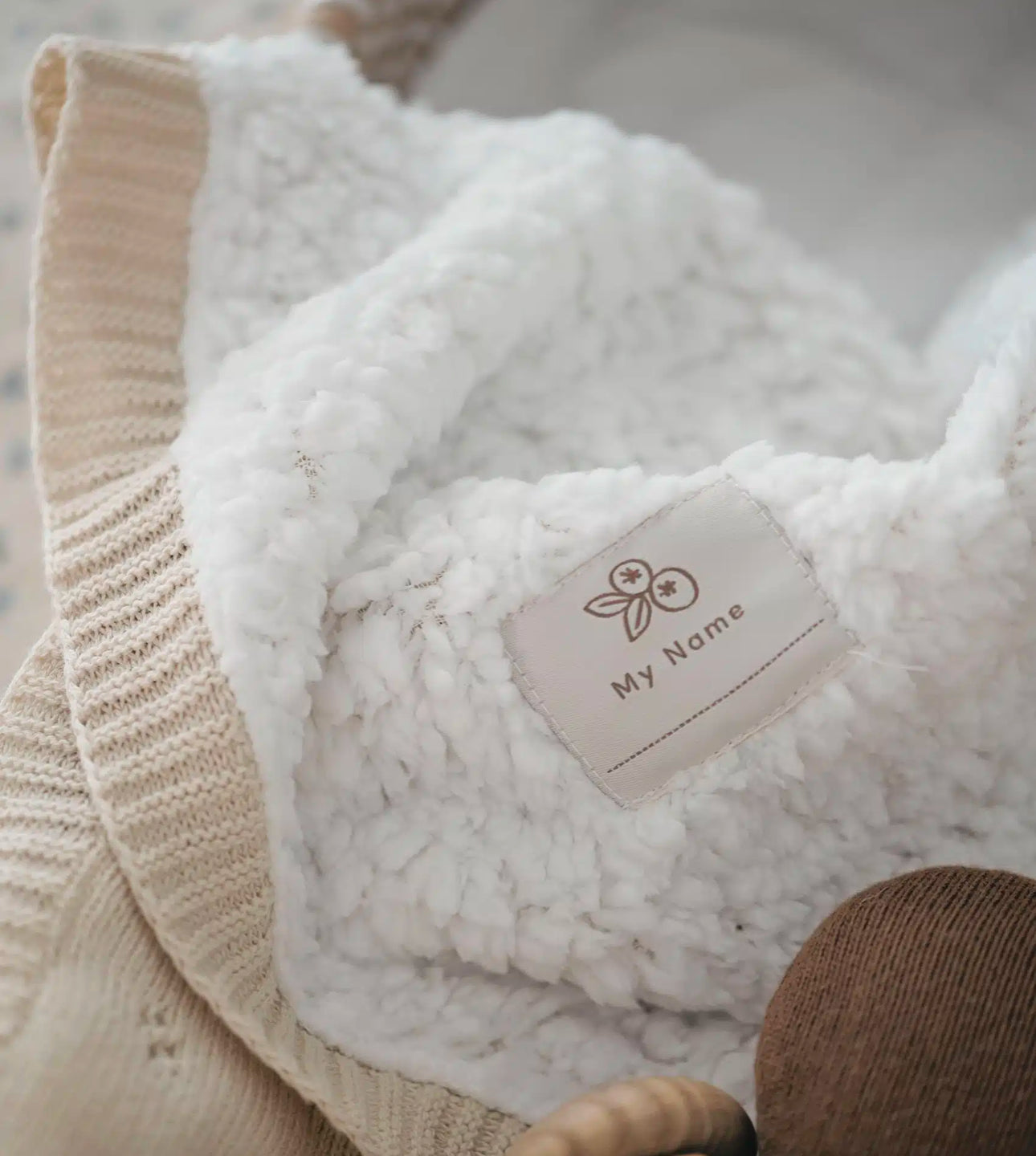 שמיכת פוינטל סרוגה| Cream Pointelle