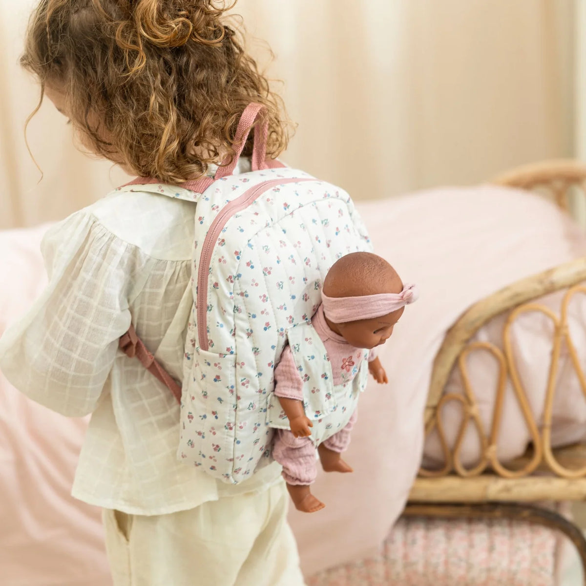 תיק גב ומנשא לבובה Little Dutch