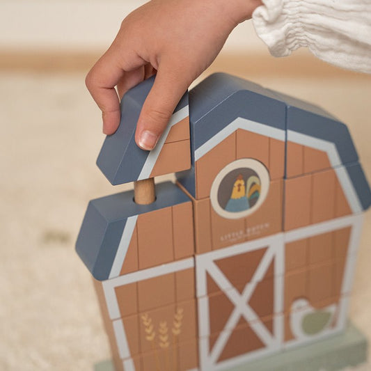 מגדל הערמה מעץ| חווה קטנה